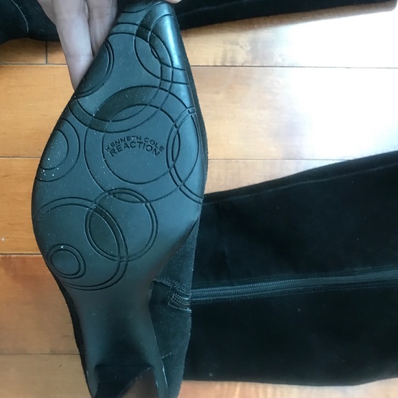 Boots . Shoes  , KENNETH COLE BLACK SUADE Heel’s - Picture 7 of 8